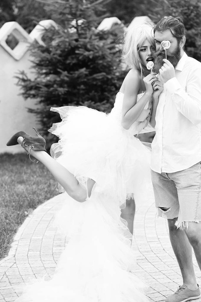 Funny wedding copule - Фото, изображение