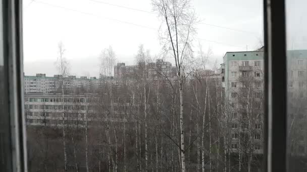 view from a window in a troubled quarter - Záběry, video