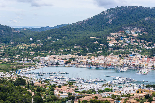 Port d'Andratx, Mallorca - old village in bay with beautiful coast - Foto, imagen