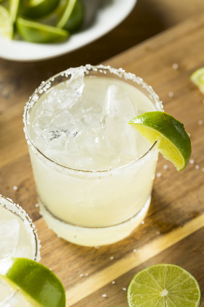 Alcoholic Lime Margarita with Tequila - Фото, зображення