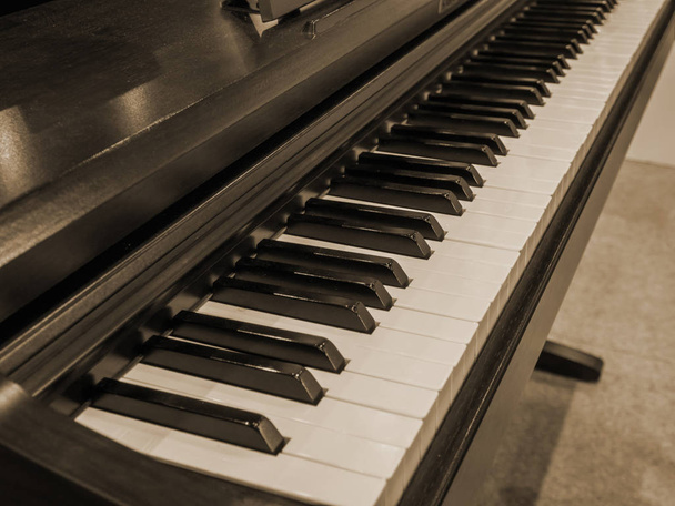 Teclado piano, filtros vintage
. - Foto, Imagen