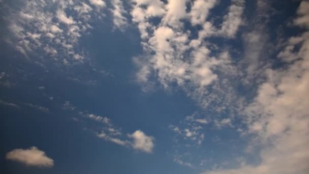 Nap napsütés, a Napospart és a felhő, timelapse - Felvétel, videó