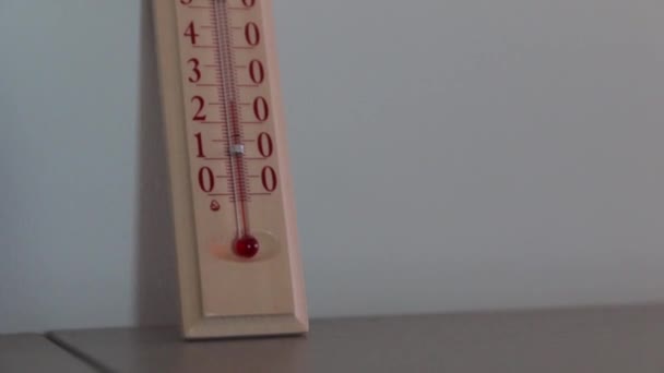 Термометр градусів за Цельсієм - Кадри, відео