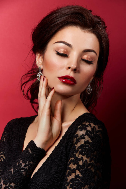 beautiful young woman with red lips - Fotografie, Obrázek