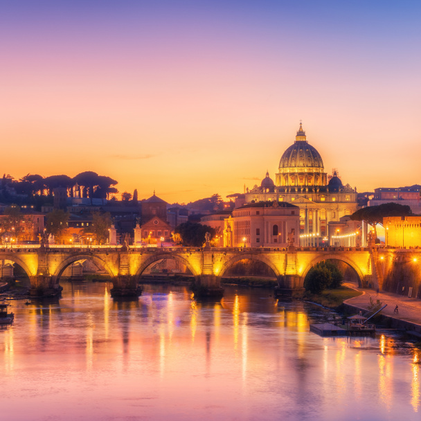 Rome, Italy with St Peter Basilica of the Vatican - Foto, afbeelding
