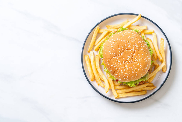 fried chicken burger - Valokuva, kuva