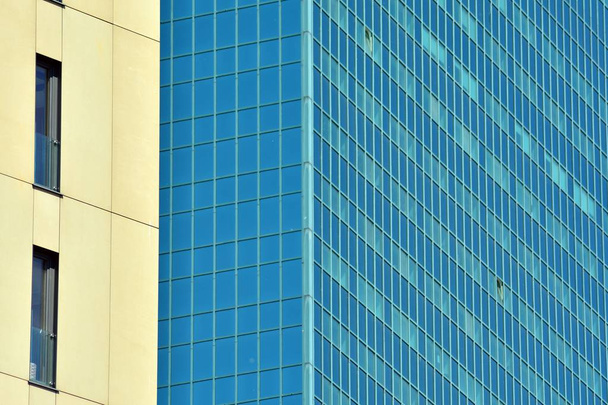 städtischen abstrakten Hintergrund, Detail der modernen Glasfassade, Bürogebäude. - Foto, Bild