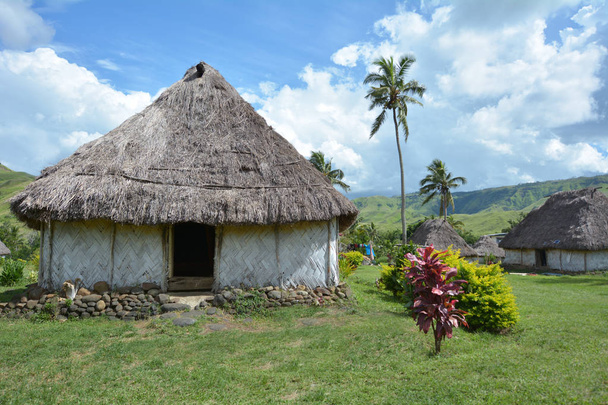 Ba 高地フィジーの Navala 村 - 写真・画像