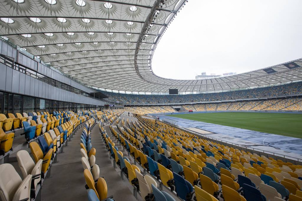 KIEV, UKRAINE - 14 de maio de 2018: Vista do estádio olímpico do NSC na véspera da partida final da Liga dos Campeões da UEFA-2018 em Kiev, Ucrânia
. - Foto, Imagem