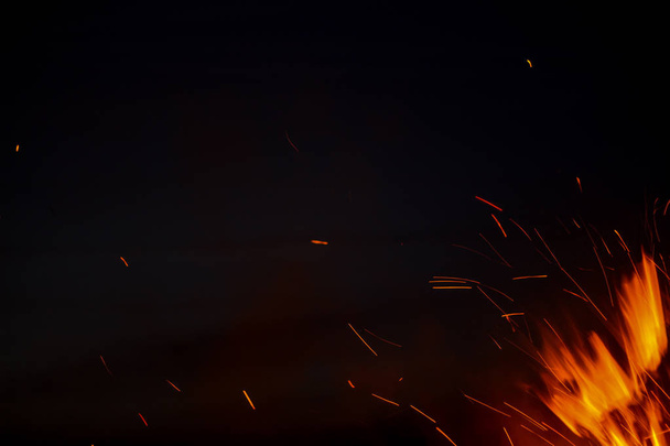 Искры огня
 - Фото, изображение