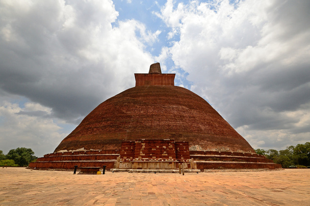 Jetavanarama Dagoba à Anuradhapura
 - Photo, image