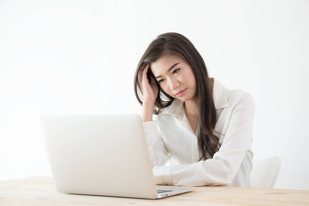 Asian women with stress from work in the office. - Zdjęcie, obraz