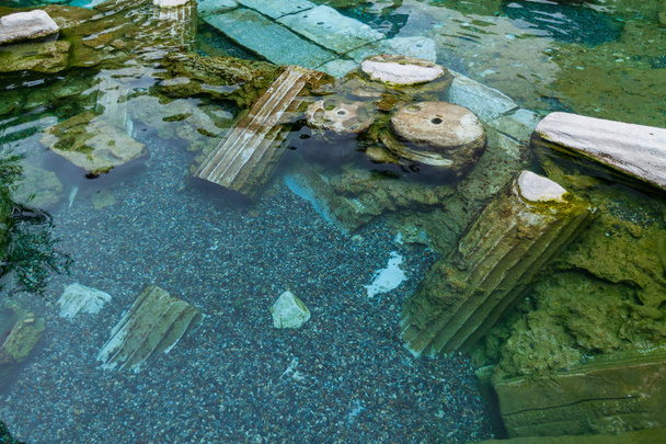 Втопили руїни стародавнього міста, Гієраполі - Фото, зображення