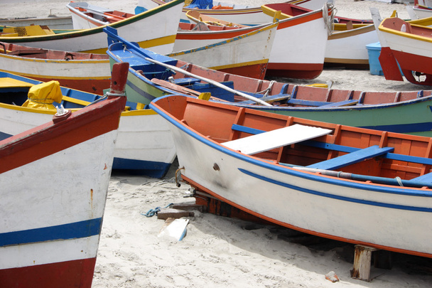 Барвисті рибальські човни
 - Фото, зображення