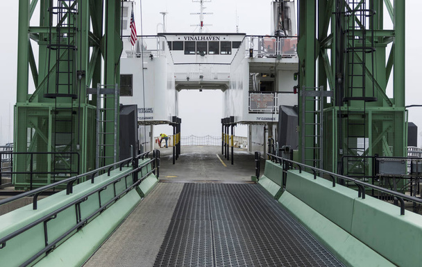 Entering the Vinalhaven ferry in Maine on a very foggy morning. - Photo, Image