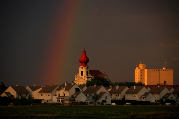 Rainbow Zobacz duży Kościół - Zdjęcie, obraz