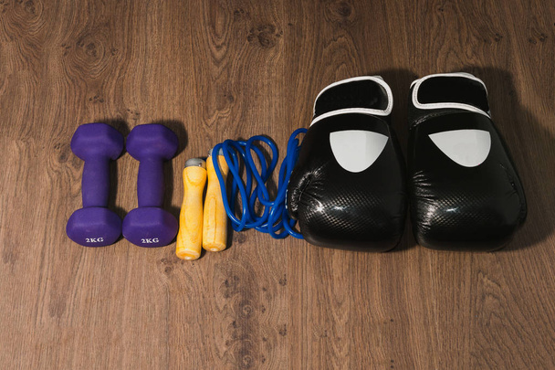 Boxers vestito professionale su uno sfondo di legno
 - Foto, immagini