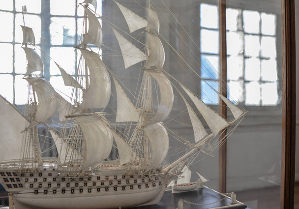 Sailboat made of ivory. Sailing ship model miniature - Fotografie, Obrázek