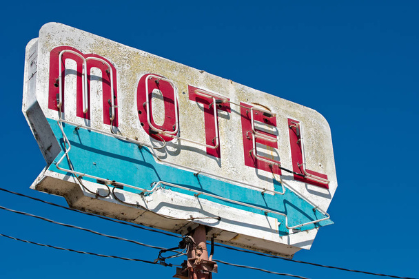 Stary, vintage motel znak - Zdjęcie, obraz