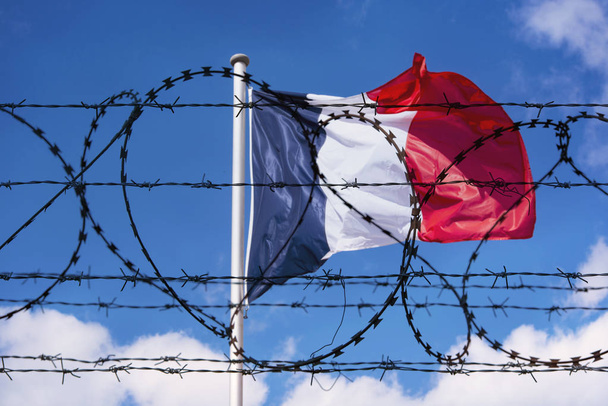 French Border with Flag of France and barbed Wire - Fotografie, Obrázek