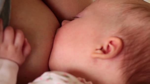 Μητέρα νοσηλευτικό μωρό μωρό - Πλάνα, βίντεο