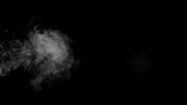 vapore acqueo bianco su fondo nero
 - Foto, immagini