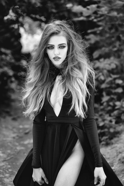 Sexy young woman with long hair - Fotografie, Obrázek
