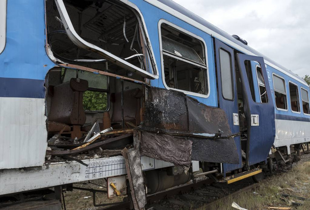 rendőrség őrizetbe a terroristák a vonat megsemmisítését követően - Fotó, kép
