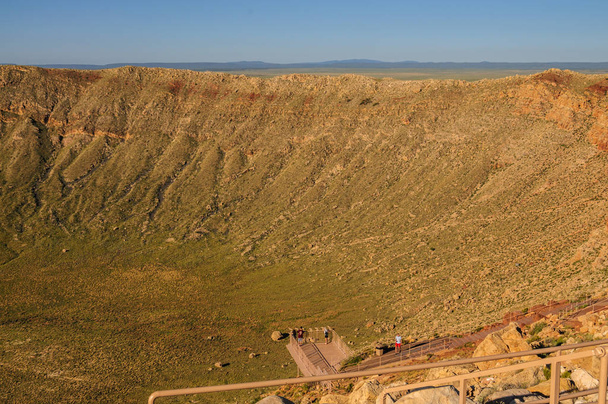 The Southern Rim of Meteor Crater - Фото, изображение