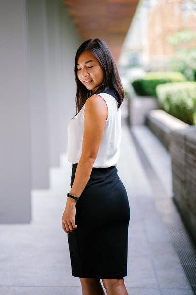 Portrait of a beautiful asian businesswoman in  casual clothes. Asian business woman standing  in  city. - Fotografie, Obrázek
