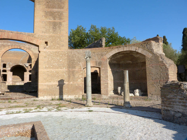 Руины и остатки древнеримского города Лацио - Италия 0155
 - Фото, изображение
