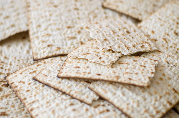 Bir sürü matza veya matzah, Yahudi tatil gıda, kırık matzoth - Fotoğraf, Görsel