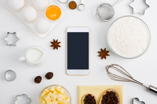 Cozinha cozimento telefone móvel aplicativo site mockup serviço com ovos
, - Foto, Imagem