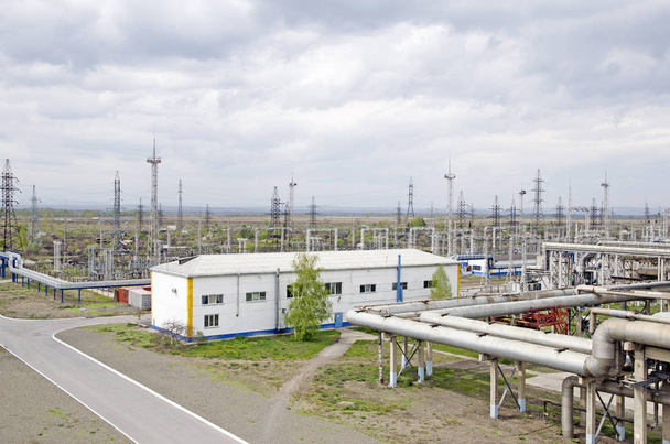 Industria elettrica. Territorio della centrale termica ed elettrica
 - Foto, immagini