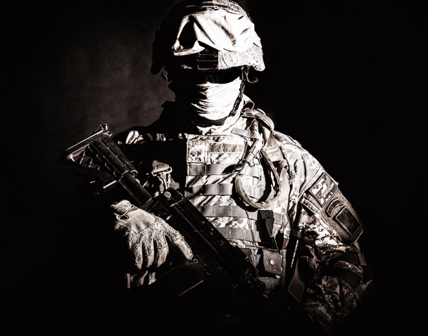 US marine gyalogsági puska gazdaság rejtett arc - Fotó, kép