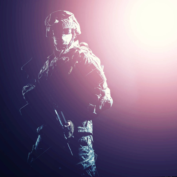 Gyalogság lövész állandó fegyver a sötétben - Fotó, kép