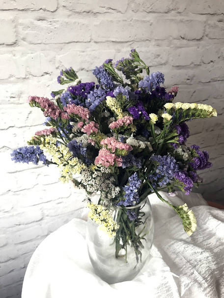 красиві і барвисті сушені квіти влітку
 - Фото, зображення