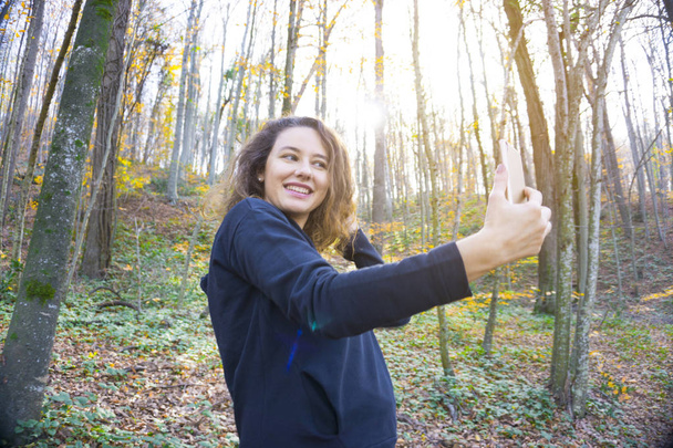 Young woman selfies in nature - Fotó, kép