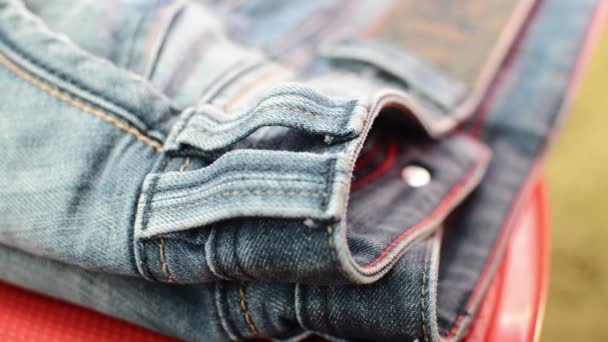 detalhe close up de jeans jeans jeans azul, fundo textura  - Filmagem, Vídeo