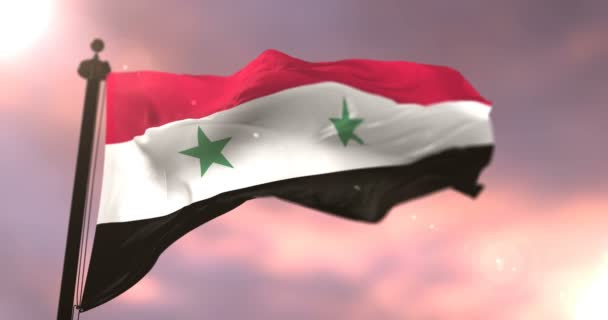 Vlajka Sýrie mával na vítr při západu slunce v pomalé, smyčka - Záběry, video