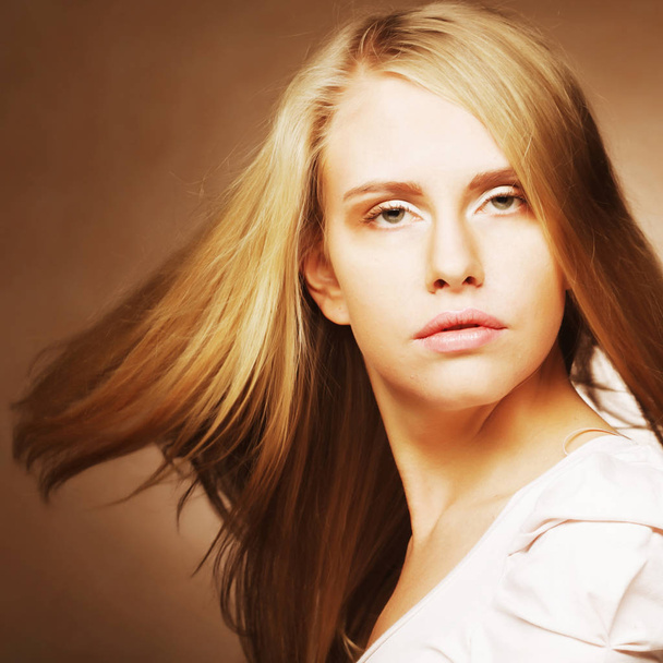 pretty blond woman - Foto, Imagen