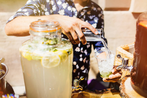 bartender doing  mojito  drink cocktail  - Foto, Imagem
