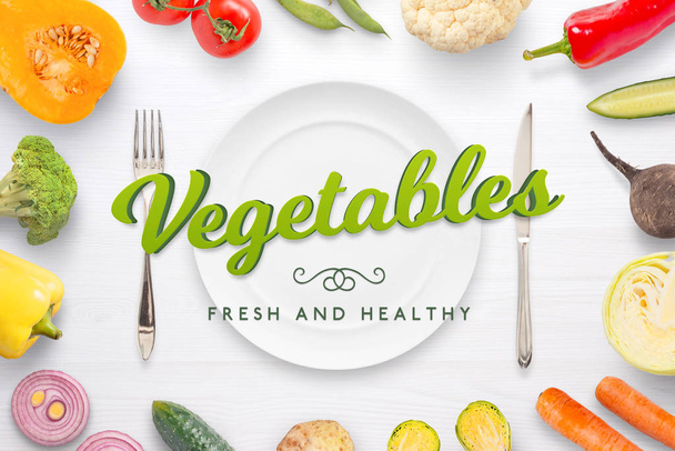 Вегетаріанська кухня сцени з пластиною, виделкою та ножем та овочі. Овочі свіжі здорові 3d тексту і. - Фото, зображення