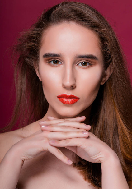 Beauty portrait of gorgeous brunette woman with clean skin and red lips - Zdjęcie, obraz