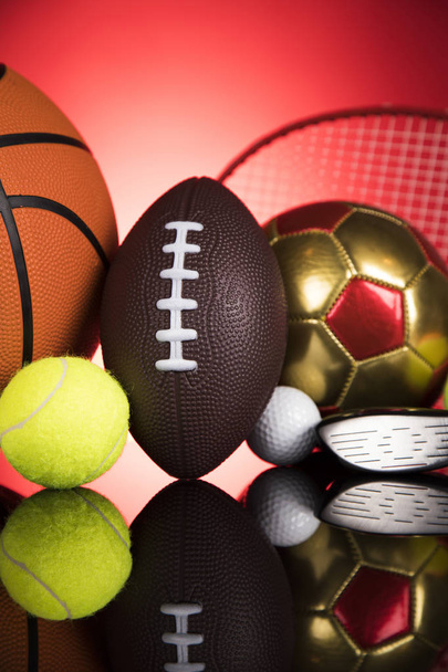 Balles et différents équipements sportifs
 - Photo, image