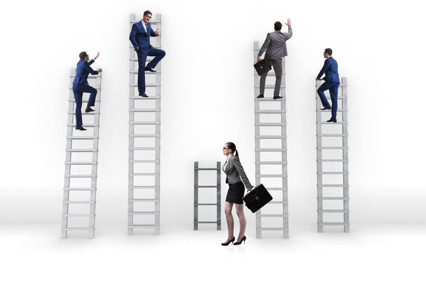 Concepto de desigualdad de oportunidades de carrera entre hombres y mujeres - Foto, Imagen