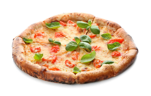 Délicieuse pizza Margherita sur fond blanc
 - Photo, image