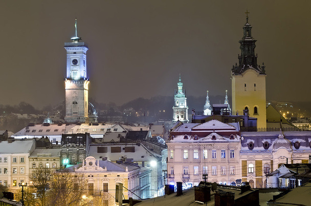 Gyönyörű téli városkép a központ Lvov városában - Fotó, kép