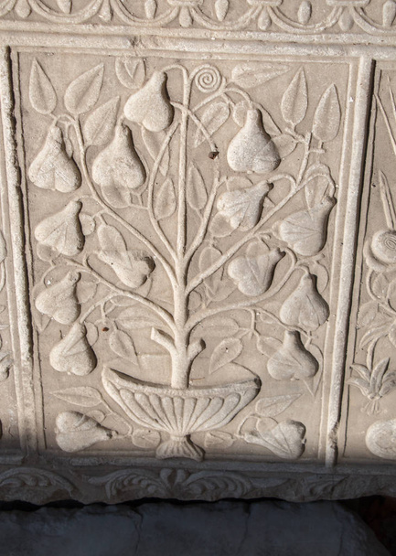 Die Kunst der osmanischen Marmorschnitzerei im Detail - Foto, Bild