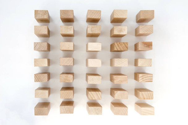 Група дерев'яних блоків ізольовані на білому тлі
 - Фото, зображення
